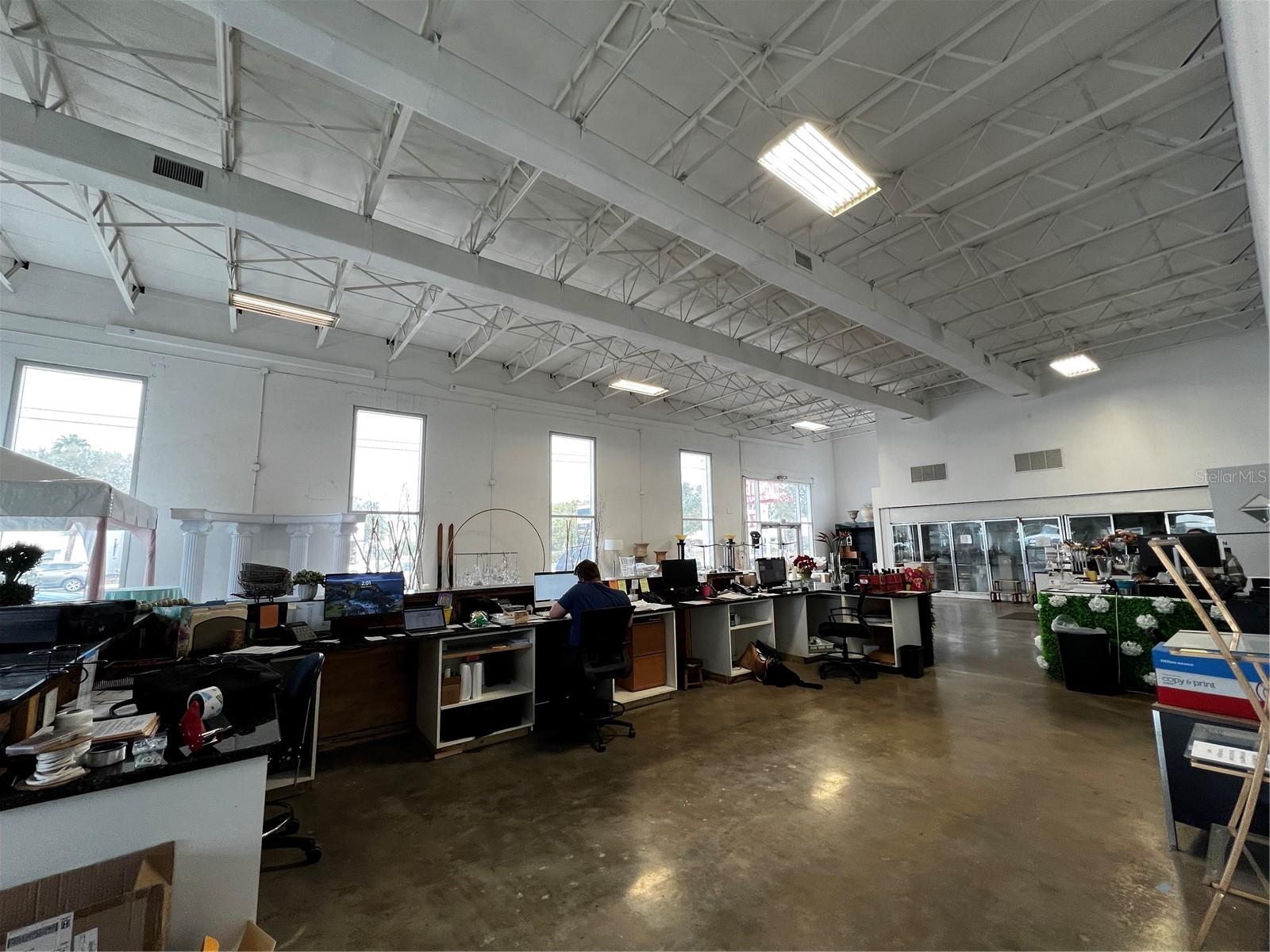 2048 BEE RIDGE RD, SARASOTA, FL, 34239