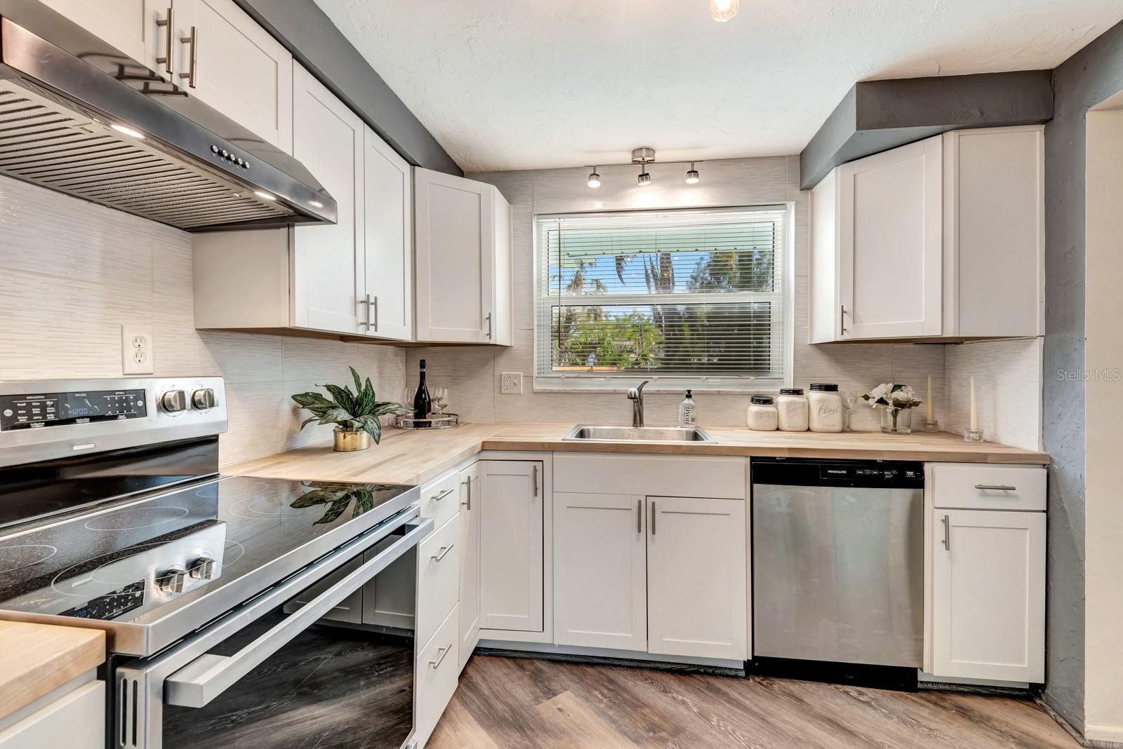 4151 OLIVE AVE, SARASOTA, FL, 34231