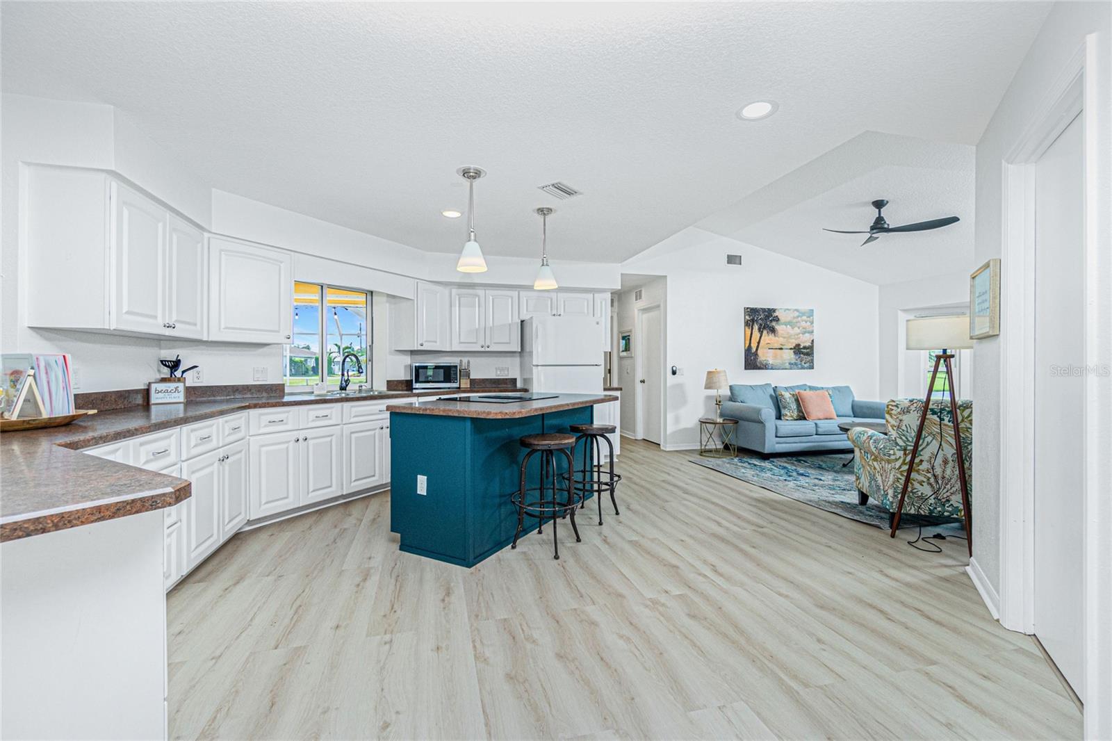 176 MARK TWAIN LN, ROTONDA WEST, FL, 33947