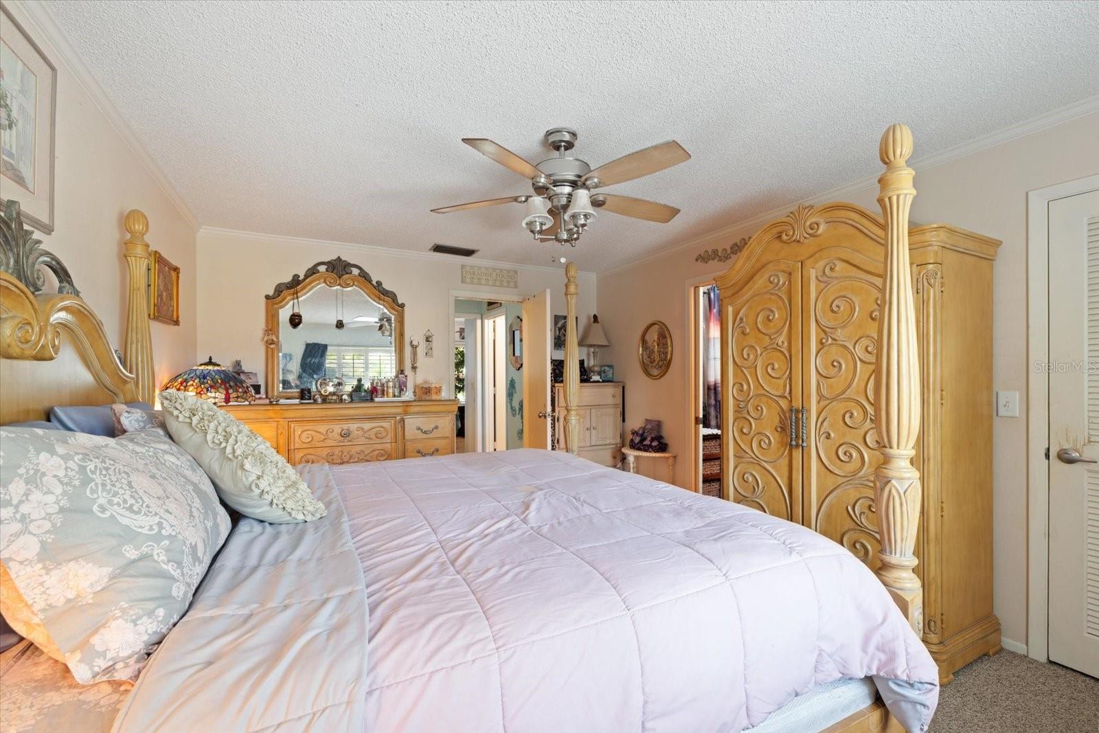 8315 SYLVAN WOODS DR, SARASOTA, FL, 34243