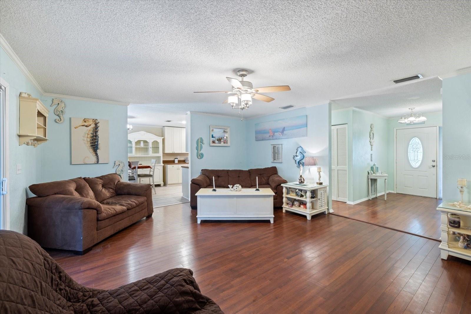 8315 SYLVAN WOODS DR, SARASOTA, FL, 34243