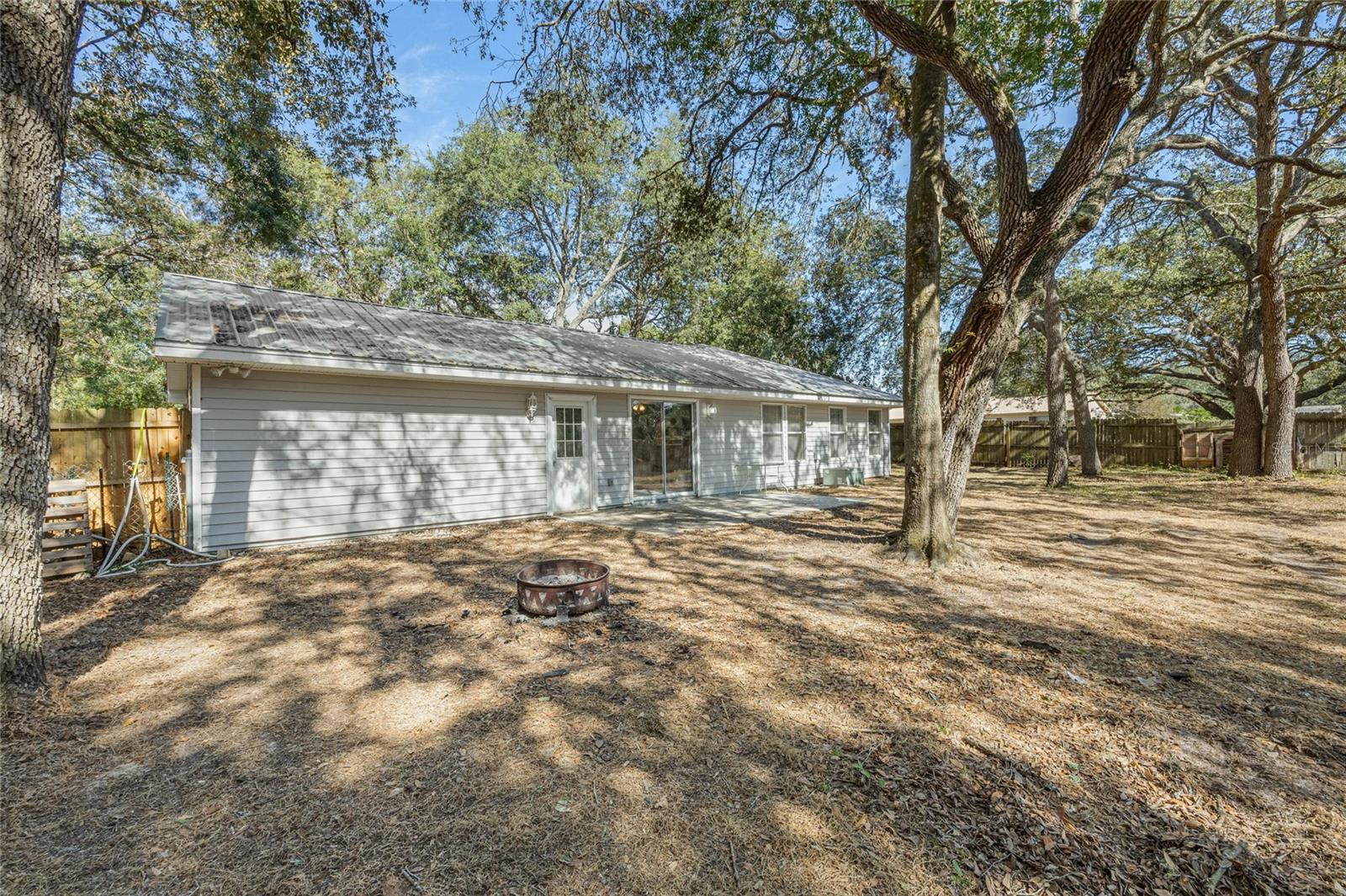 40335 PALM ST, LADY LAKE, FL, 32159