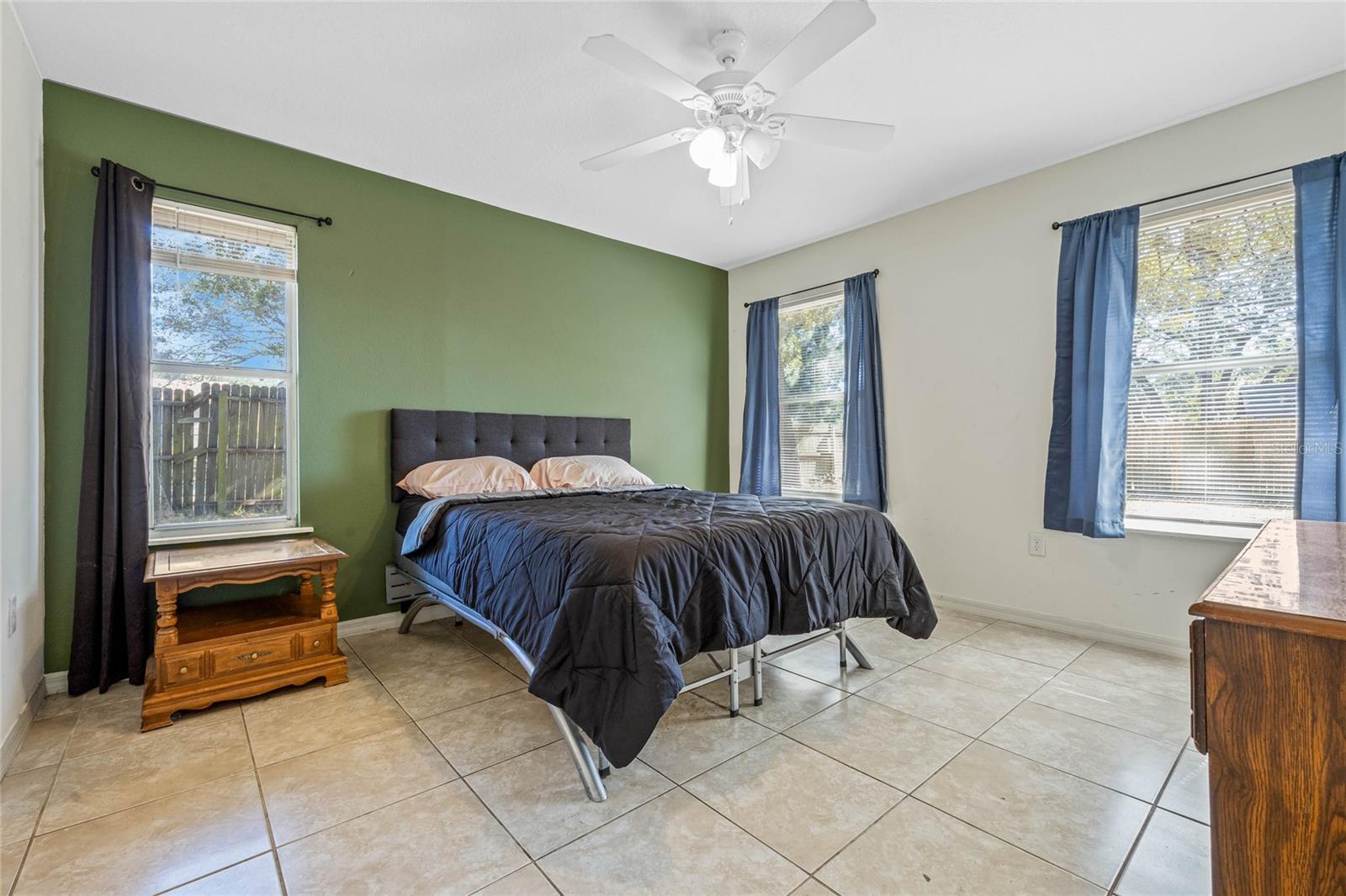 40335 PALM ST, LADY LAKE, FL, 32159
