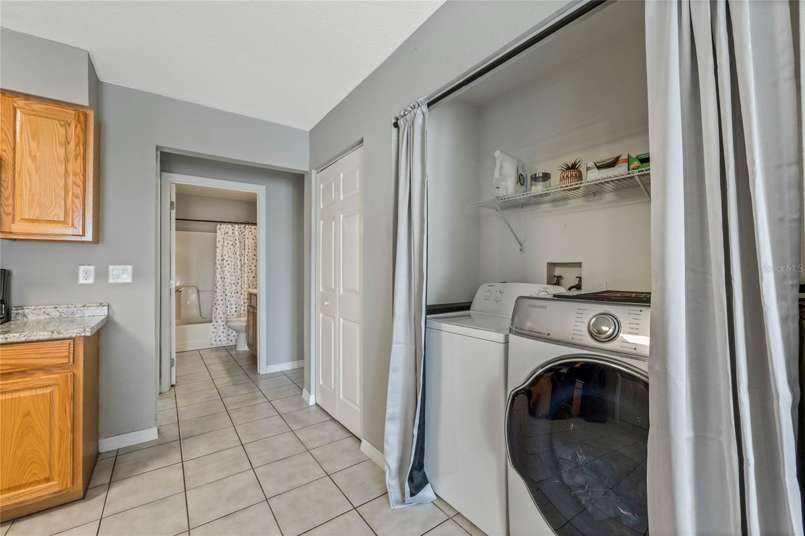 40335 PALM ST, LADY LAKE, FL, 32159
