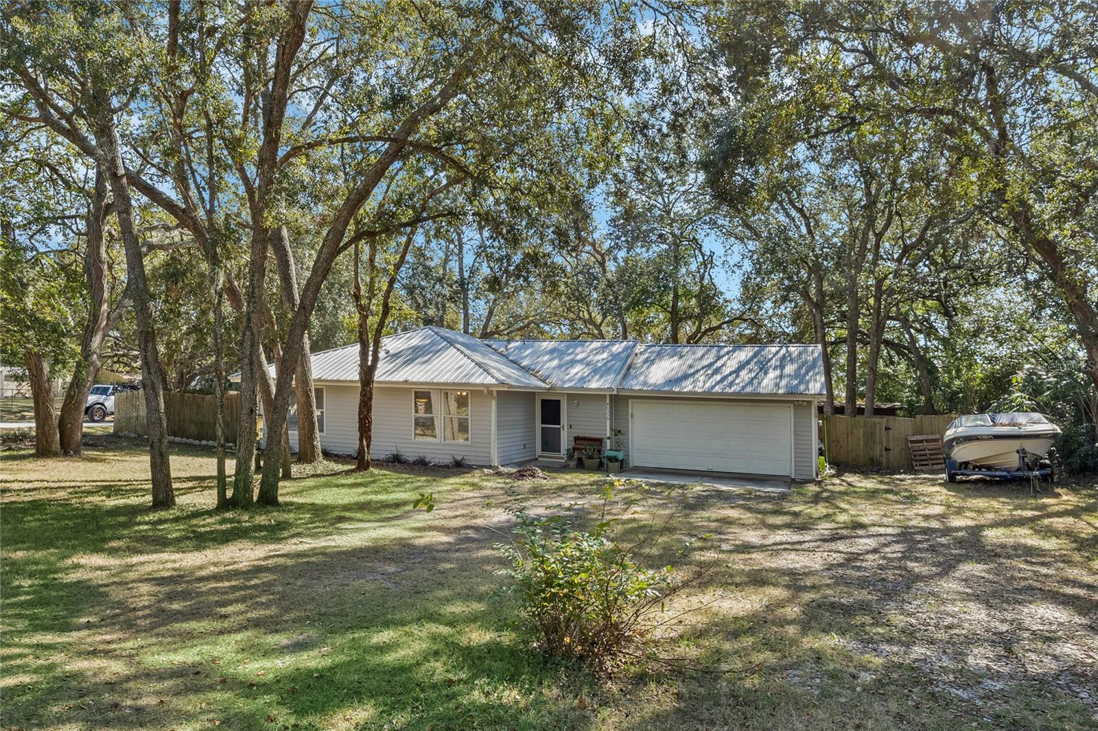 40335 PALM ST, LADY LAKE, FL, 32159
