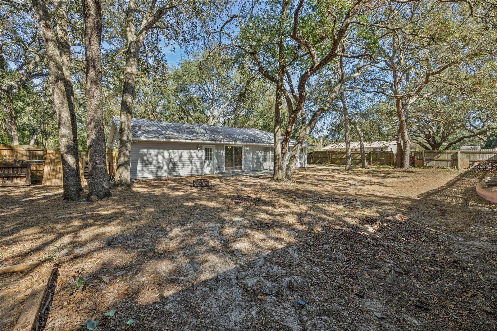40335 PALM ST, LADY LAKE, FL, 32159
