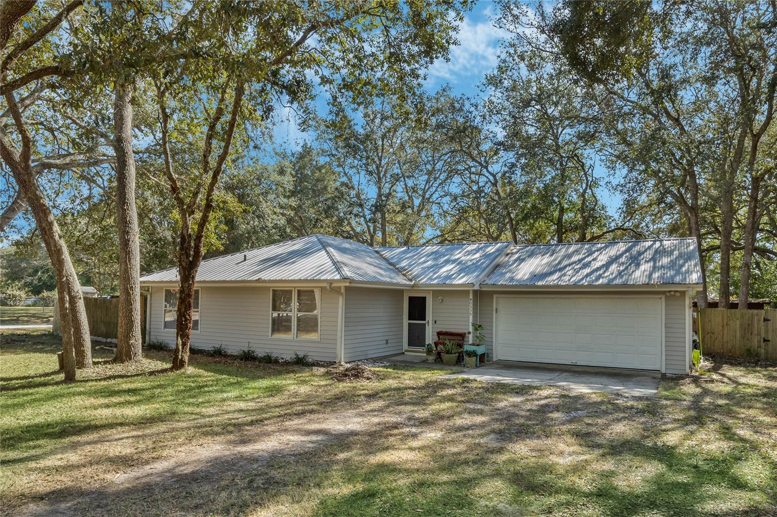 40335 PALM ST, LADY LAKE, FL, 32159