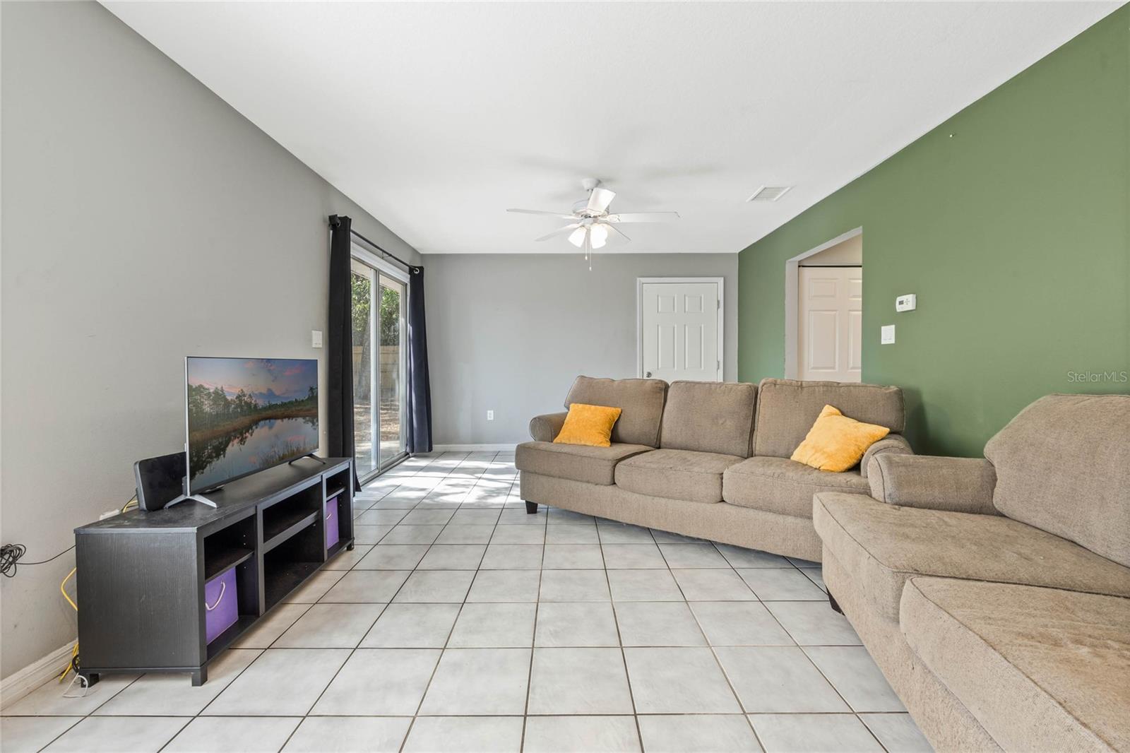 40335 PALM ST, LADY LAKE, FL, 32159