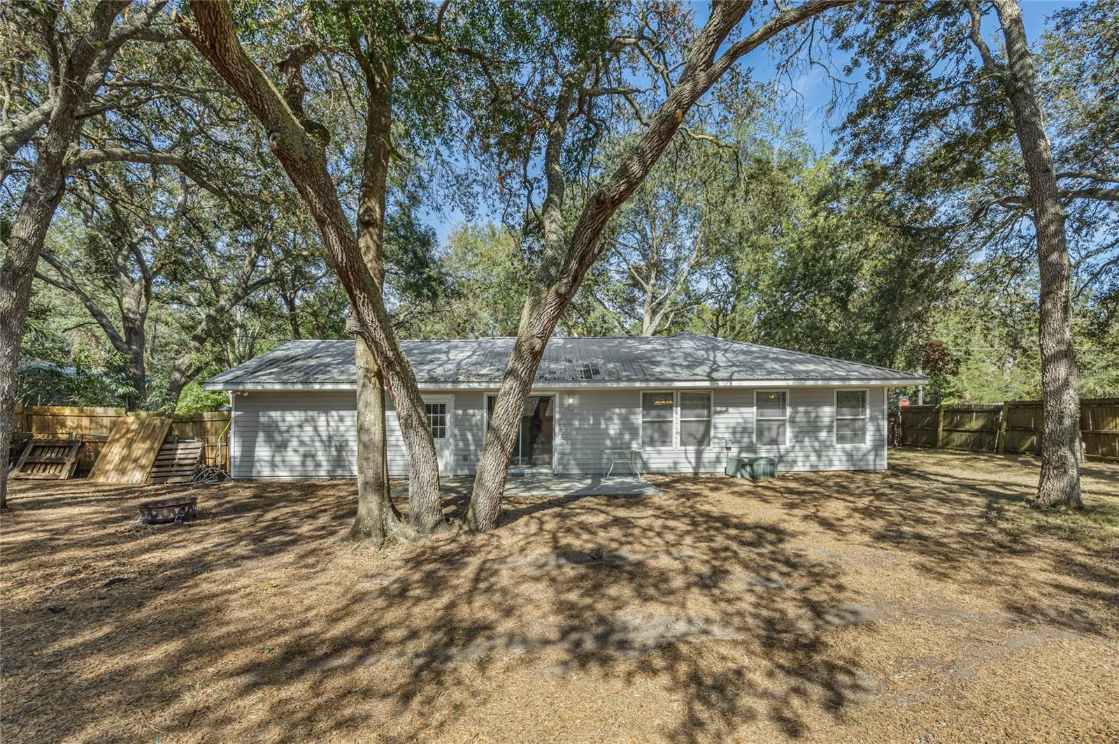 40335 PALM ST, LADY LAKE, FL, 32159