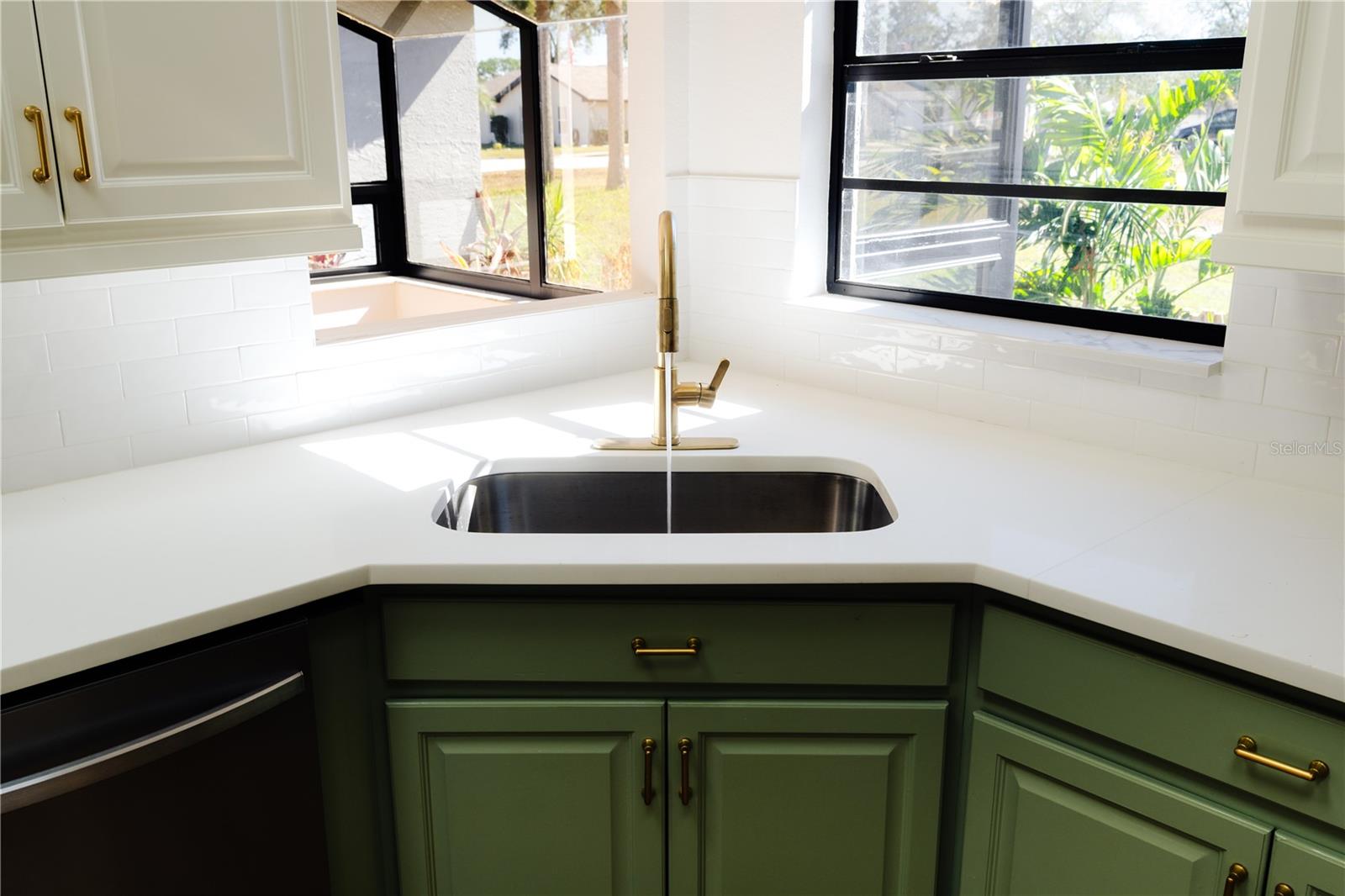 9053 NAKOMA WAY, WEEKI WACHEE, FL, 34613