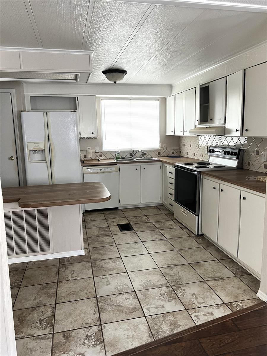 5030 SYDNEY RD, PLANT CITY, FL, 33566