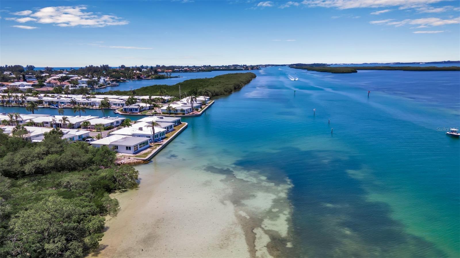 528 FOREST WAY, LONGBOAT KEY, FL, 34228