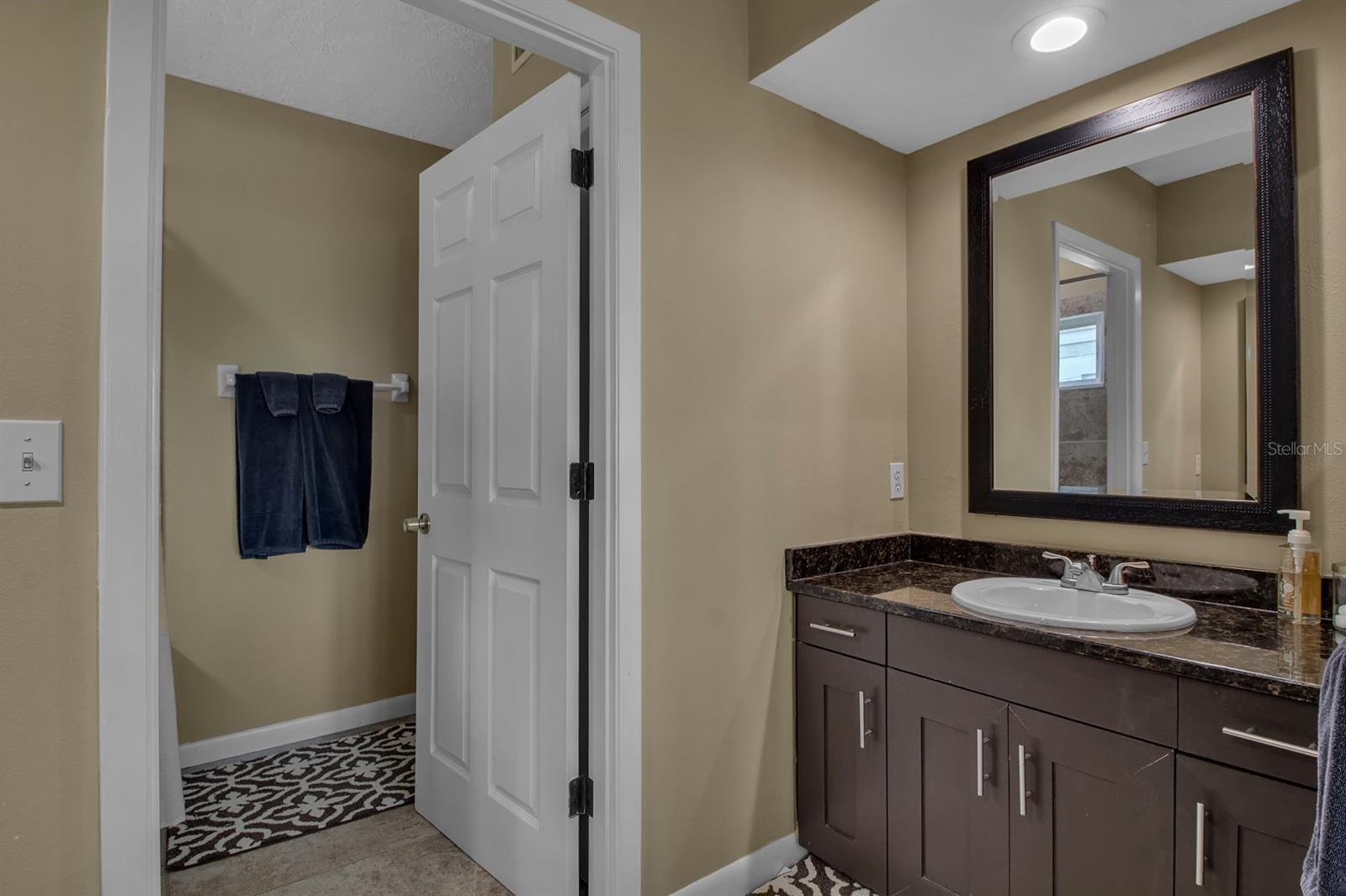 528 FOREST WAY, LONGBOAT KEY, FL, 34228
