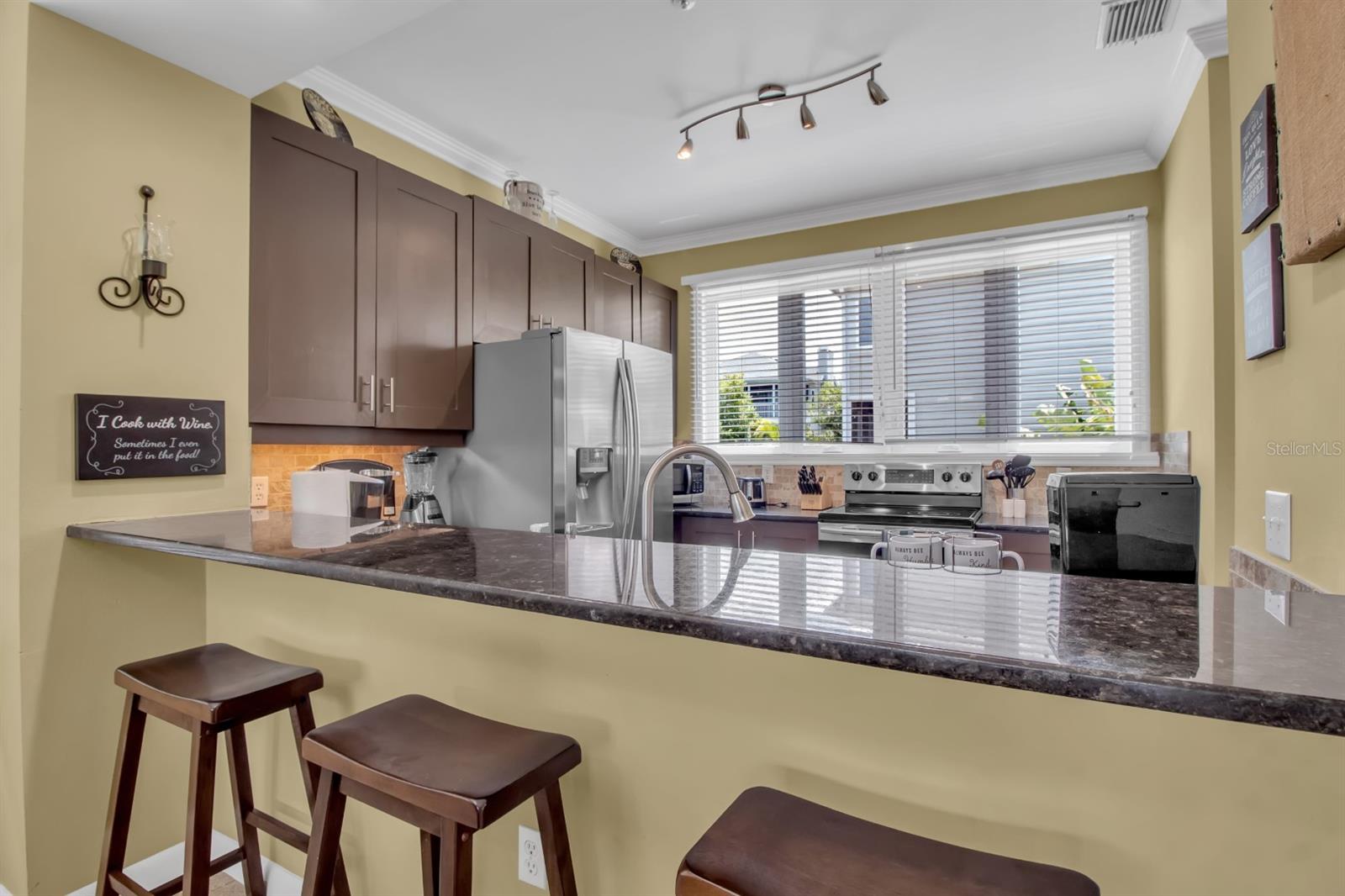 528 FOREST WAY, LONGBOAT KEY, FL, 34228
