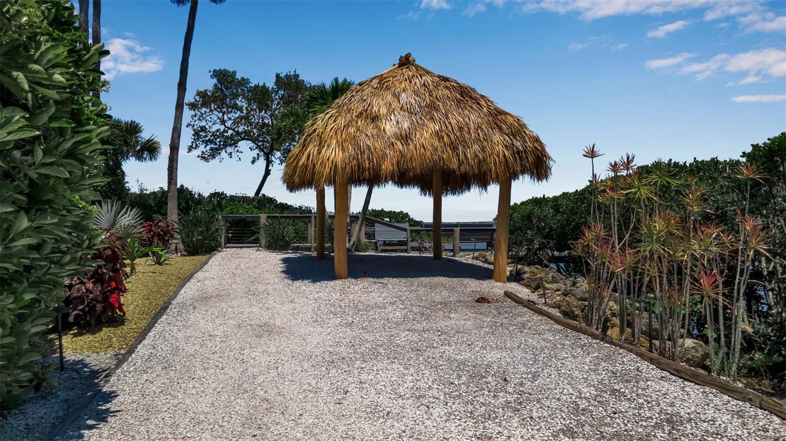 528 FOREST WAY, LONGBOAT KEY, FL, 34228