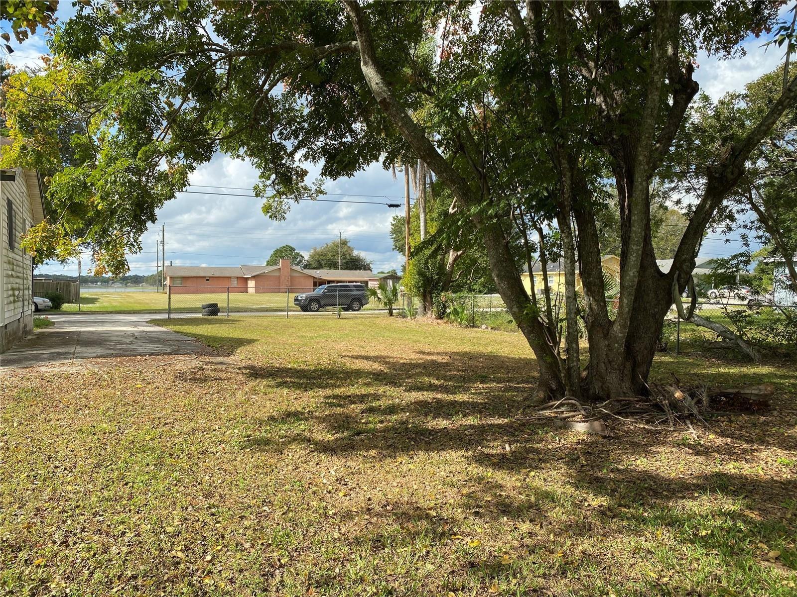 2069 DIXIE AVE, SANFORD, FL, 32771