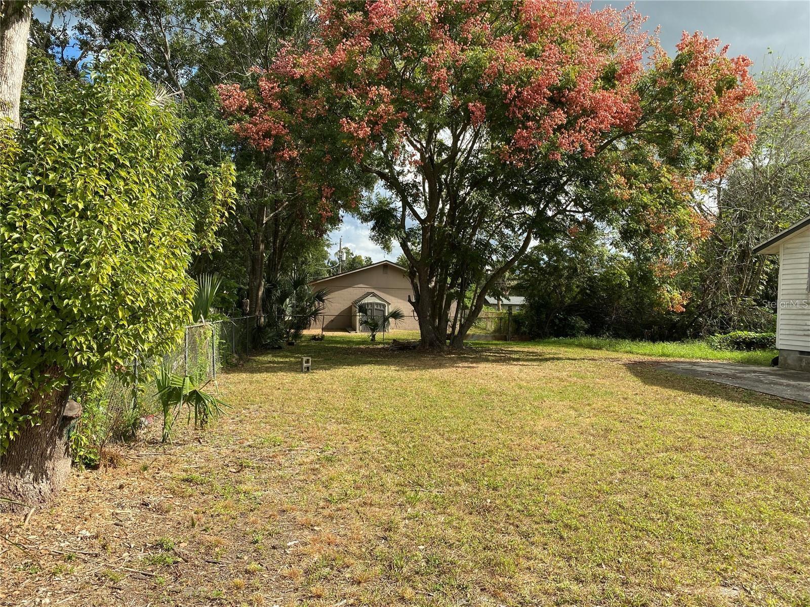 2069 DIXIE AVE, SANFORD, FL, 32771