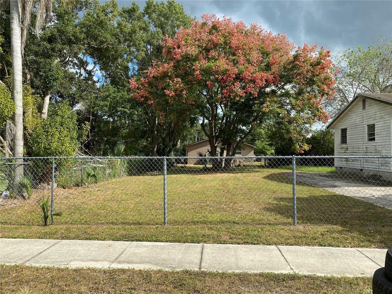 2069 DIXIE AVE, SANFORD, FL, 32771