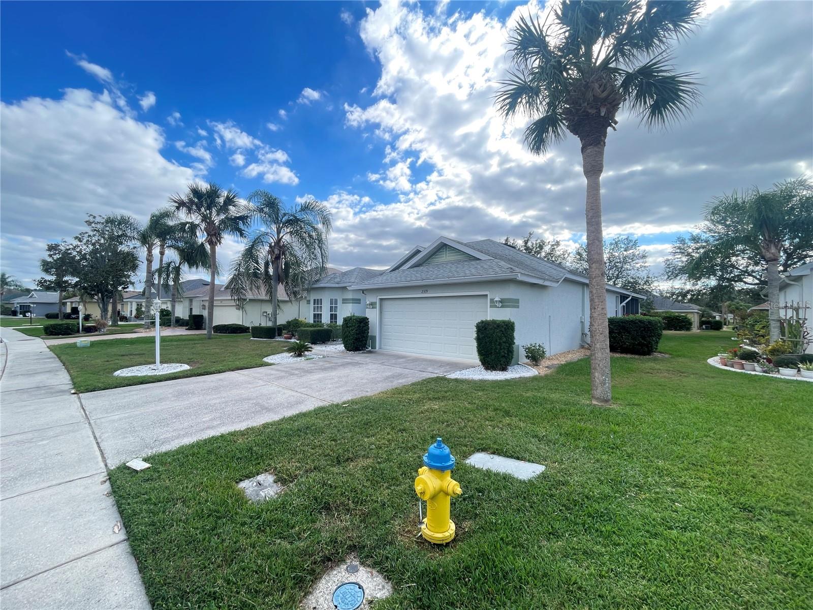 2319 W DEL WEBB BLVD, SUN CITY CENTER, FL, 33573