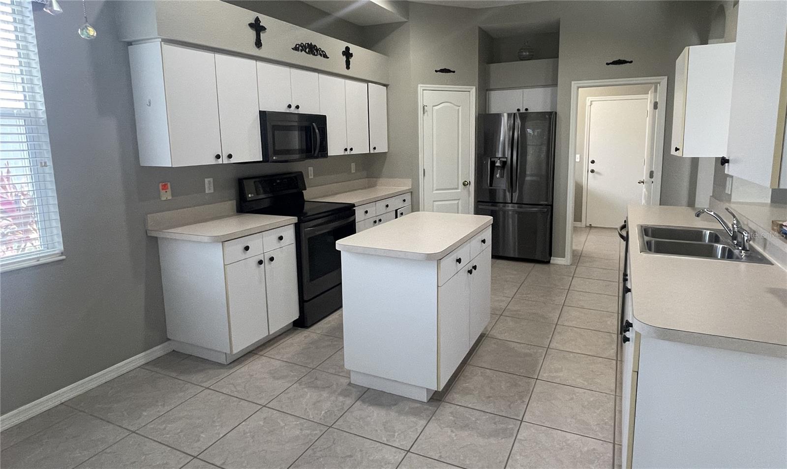 2319 W DEL WEBB BLVD, SUN CITY CENTER, FL, 33573
