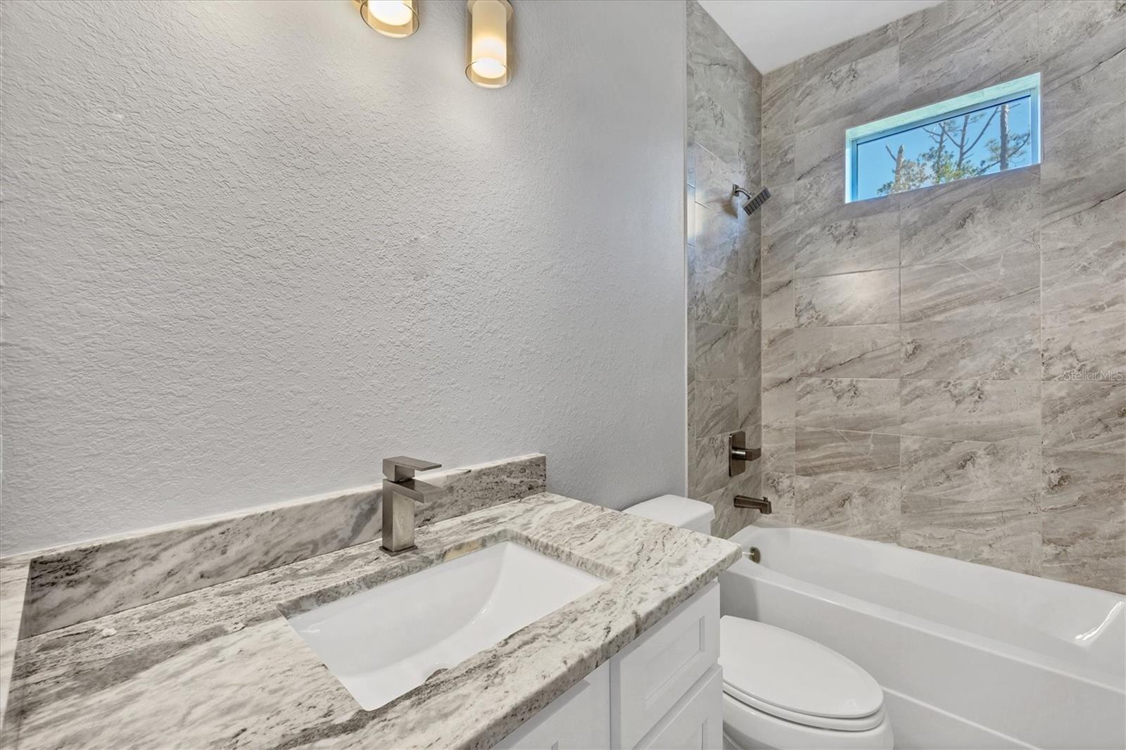 399 SUNSET RD N, ROTONDA WEST, FL, 33947
