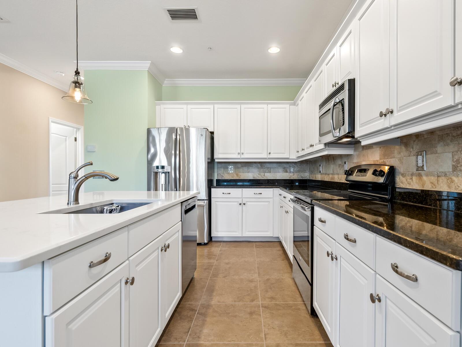 8133 MIRAMAR WAY #201, LAKEWOOD RANCH, FL, 34202