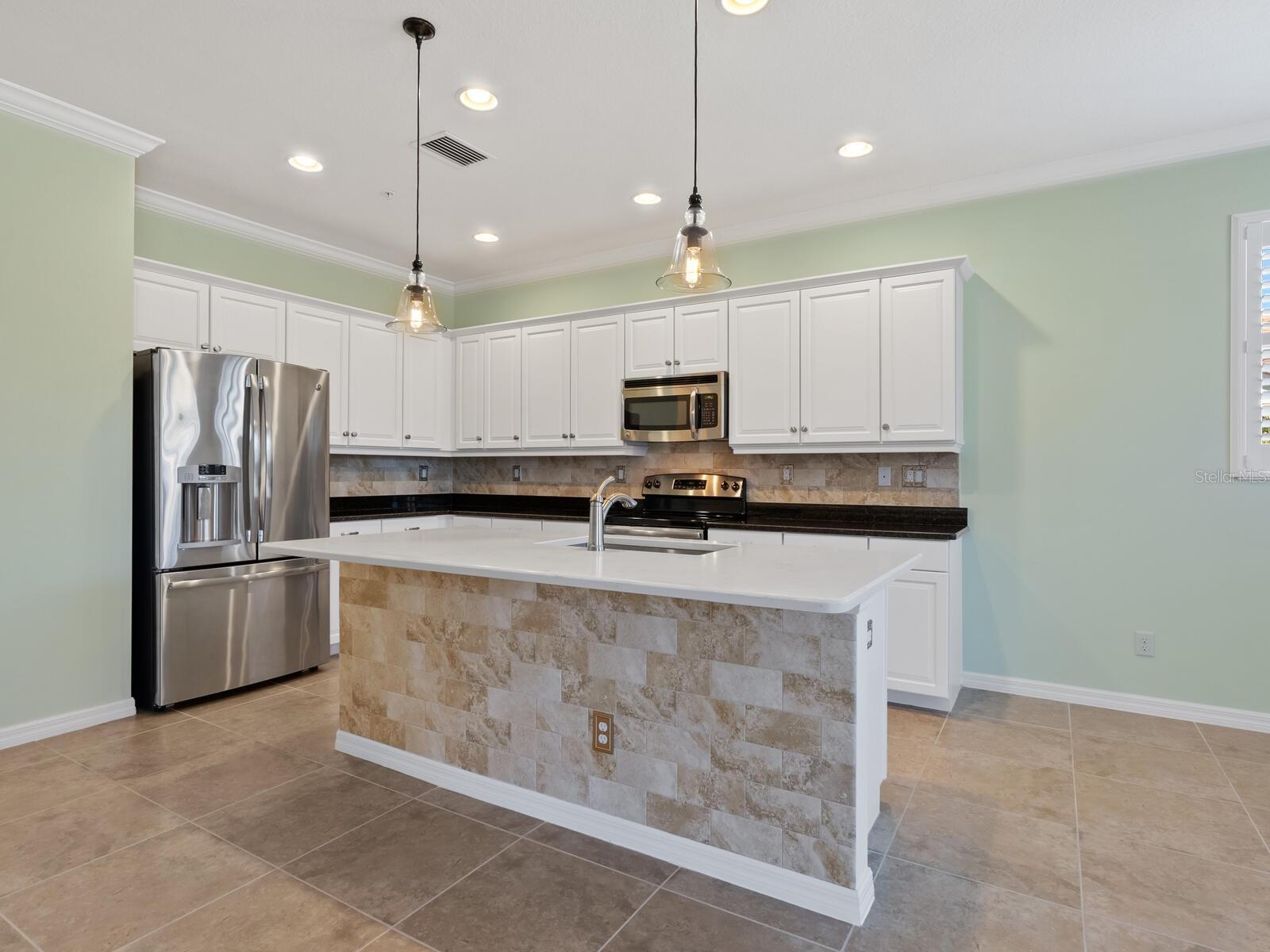 8133 MIRAMAR WAY #201, LAKEWOOD RANCH, FL, 34202