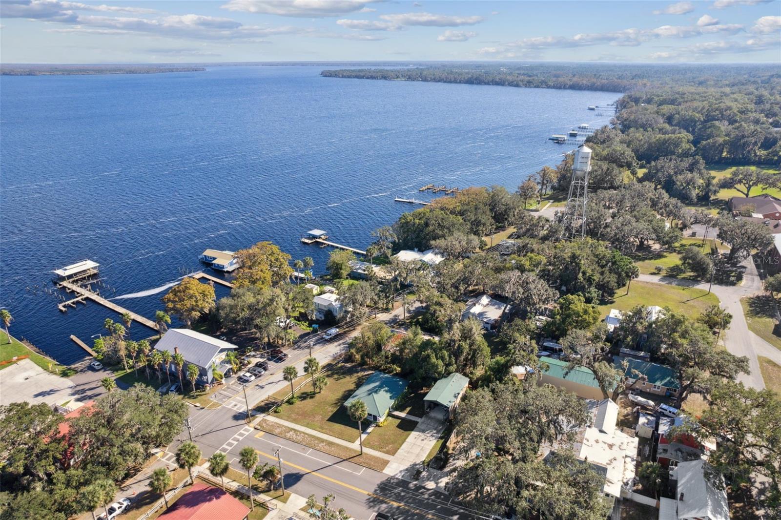 105 CENTRAL AVE, CRESCENT CITY, FL, 32112