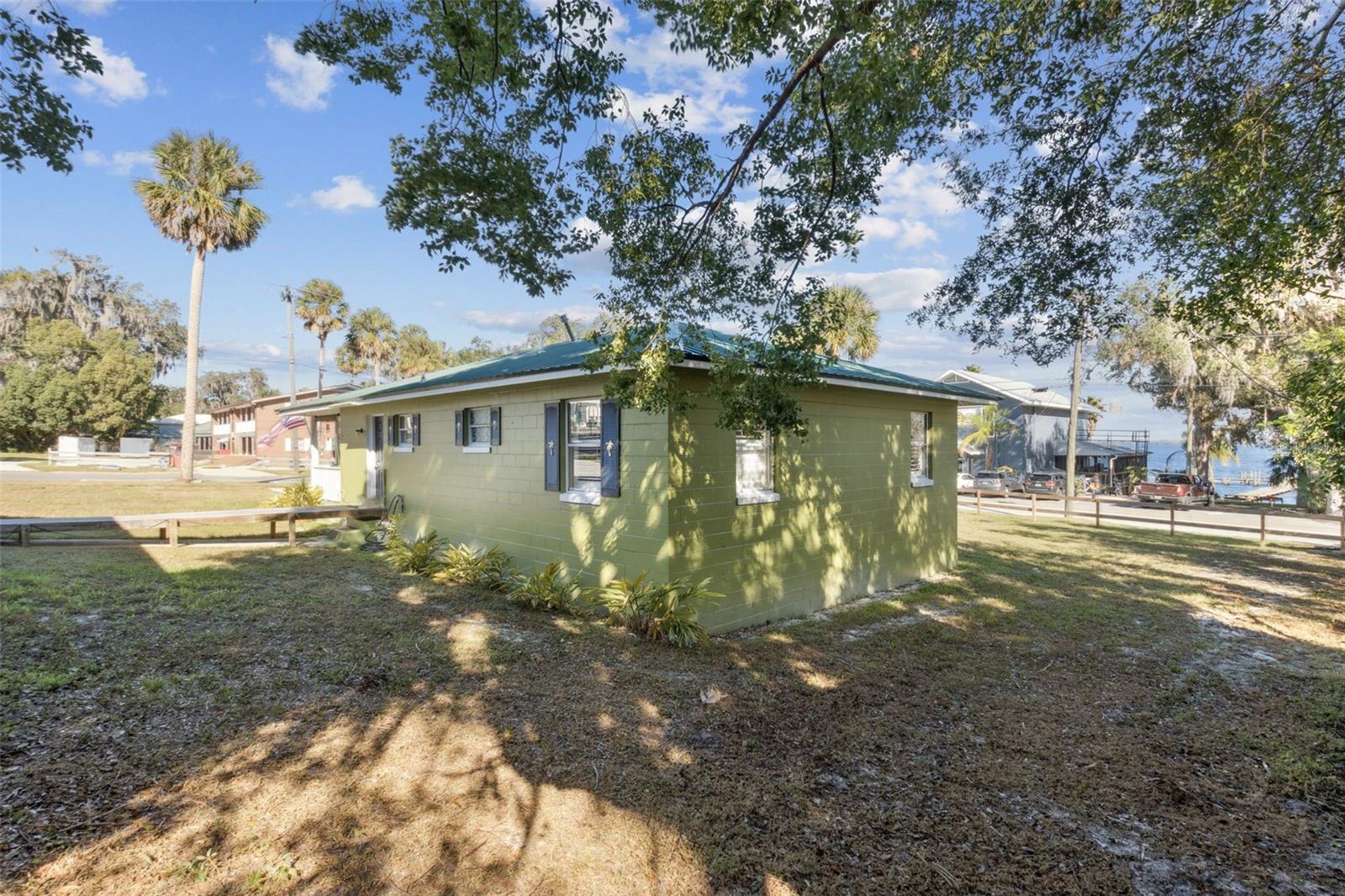 105 CENTRAL AVE, CRESCENT CITY, FL, 32112