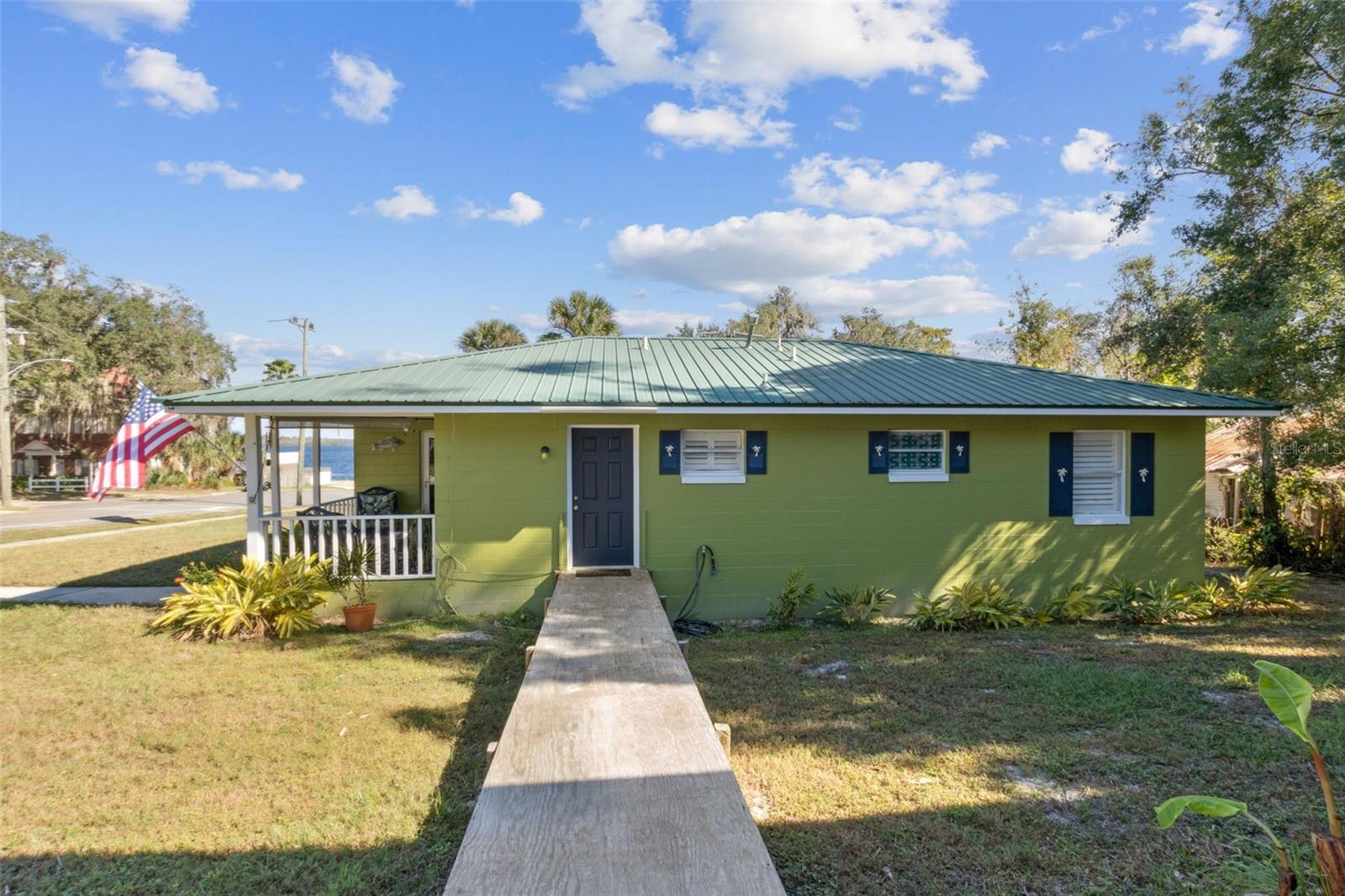 105 CENTRAL AVE, CRESCENT CITY, FL, 32112