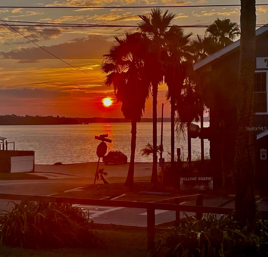 105 CENTRAL AVE, CRESCENT CITY, FL, 32112