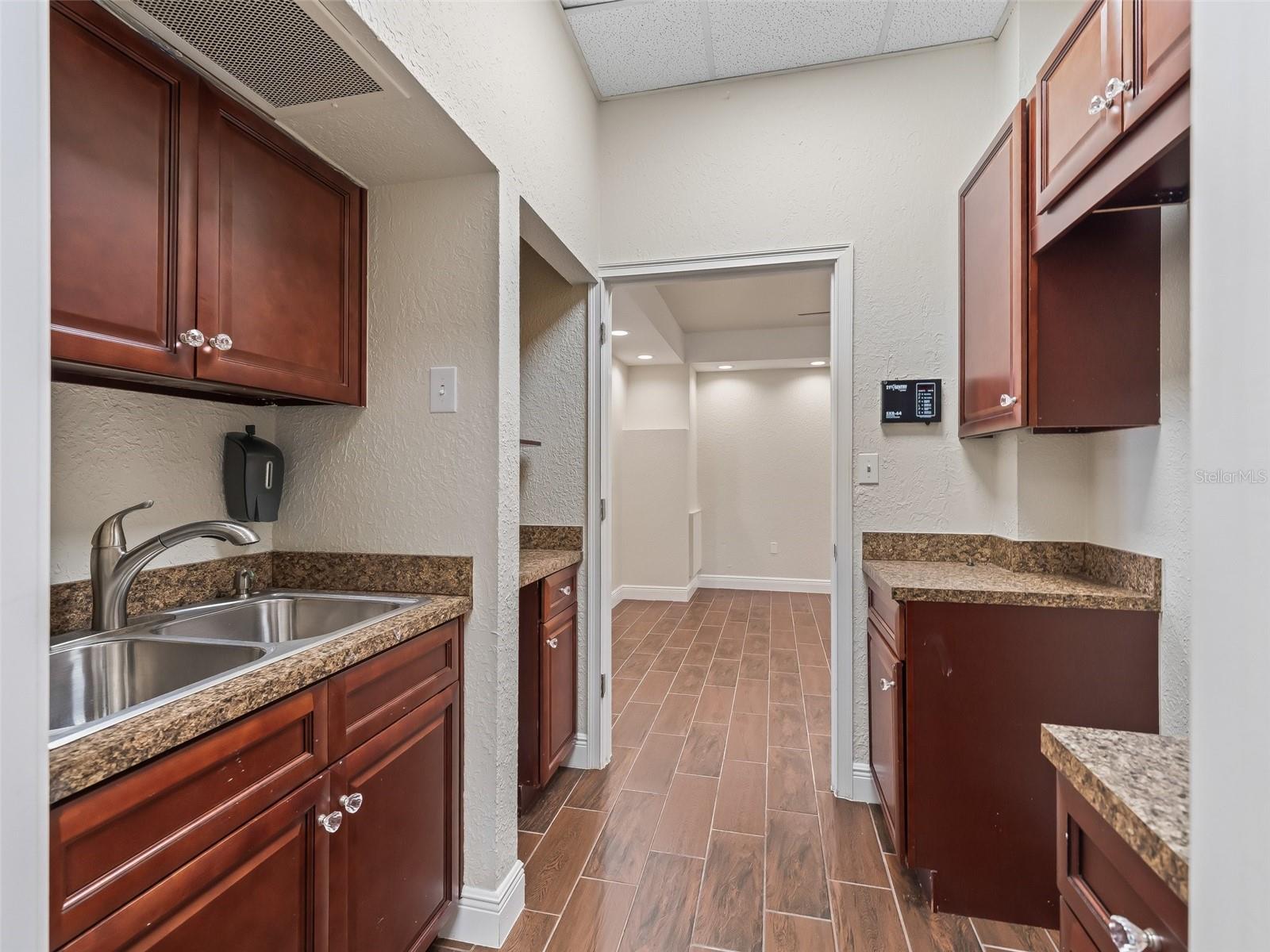 837 S MAIN ST, WILDWOOD, FL, 34785