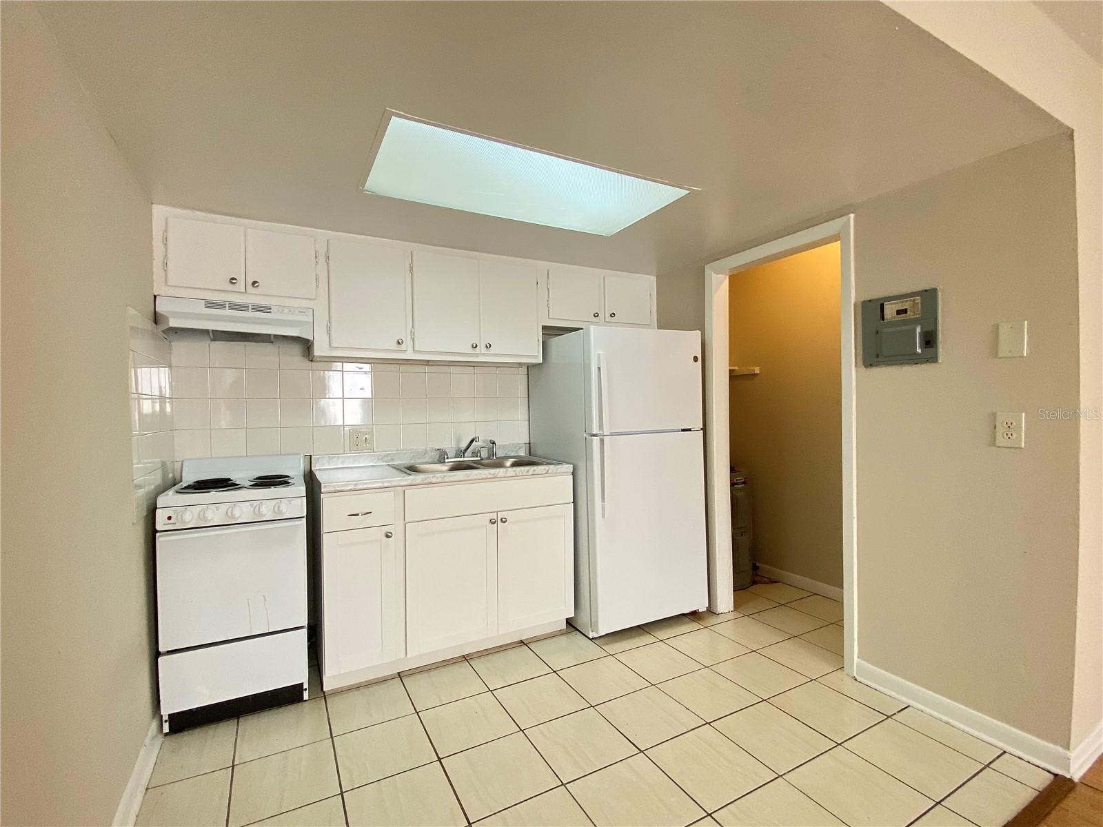 5113 CURRY FORD RD #3, ORLANDO, FL, 32812