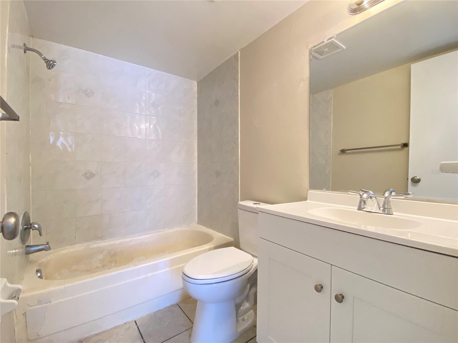 5113 CURRY FORD RD #3, ORLANDO, FL, 32812