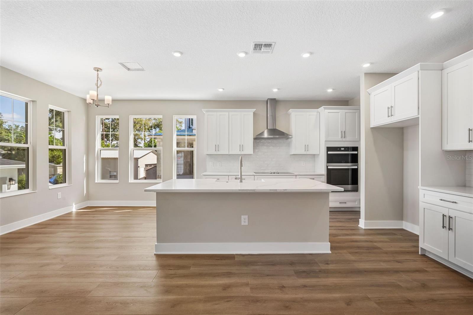 741 58TH AVE NE, ST PETERSBURG, FL, 33703