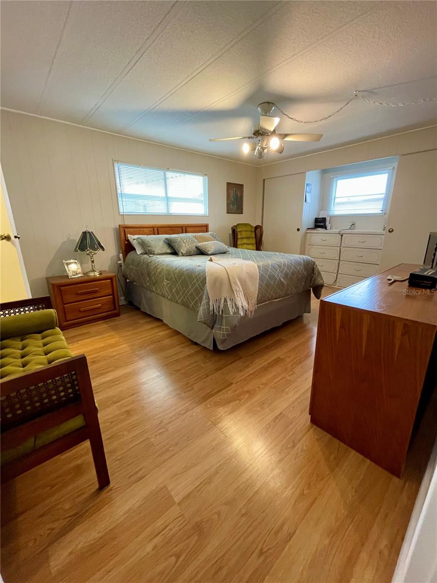 34185 CANAL DR N, PINELLAS PARK, FL, 33781