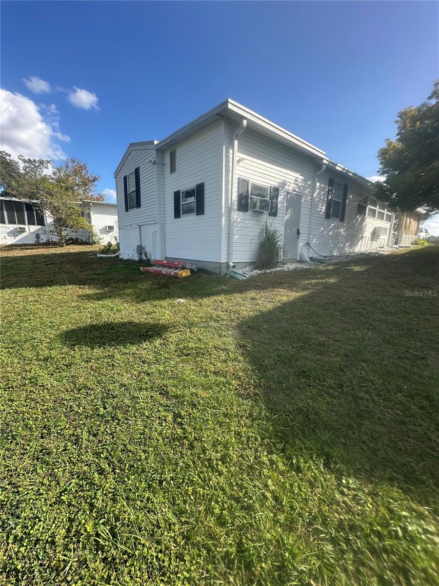 9289 GRIZZLY BEAR LN, WEEKI WACHEE, FL, 34613