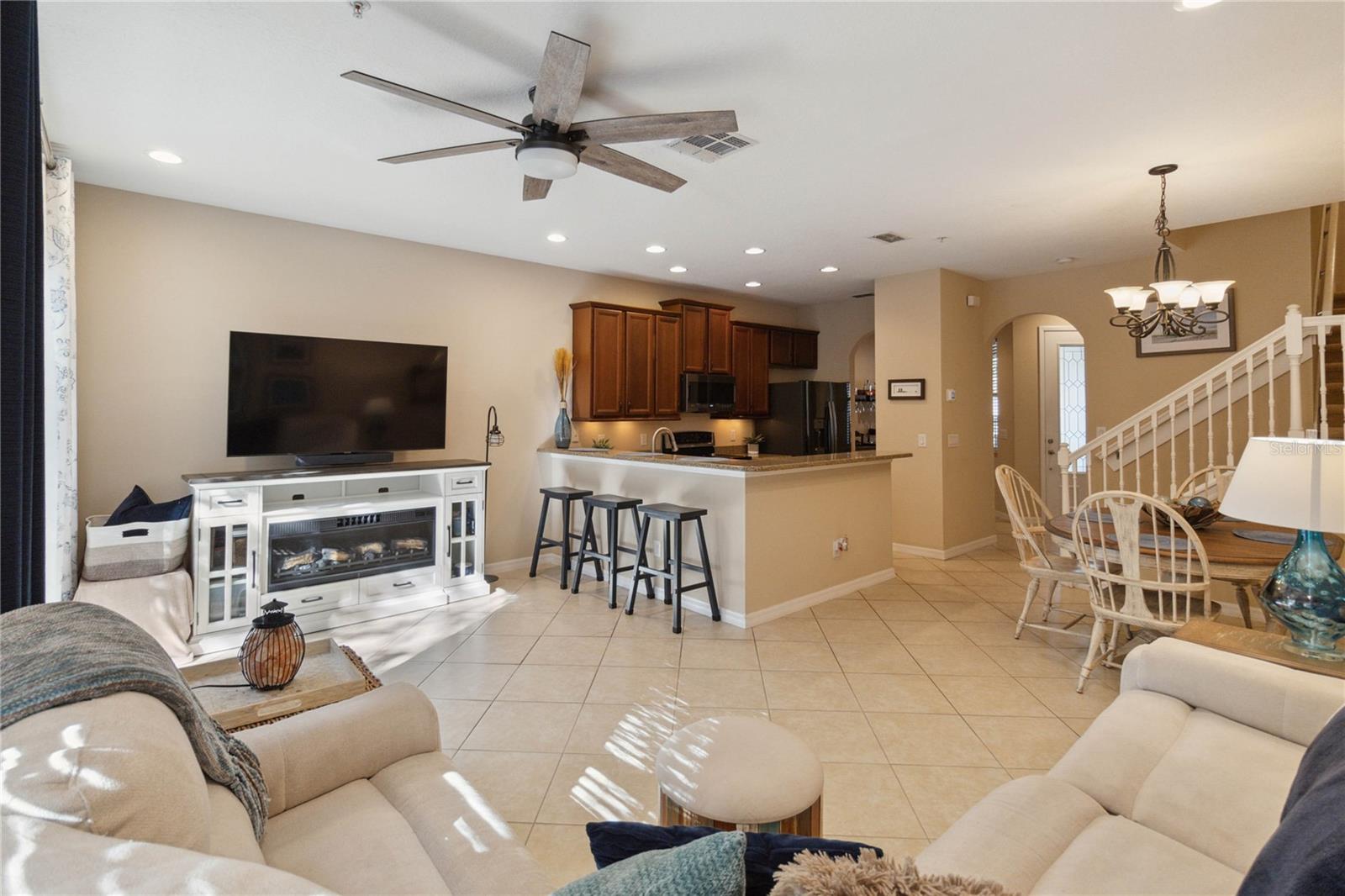 136 CANTERBURY BELL DR, OVIEDO, FL, 32765