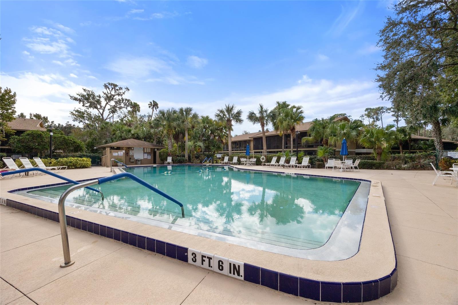 140 ORCHID WOODS CT #8B, DELTONA, FL, 32725