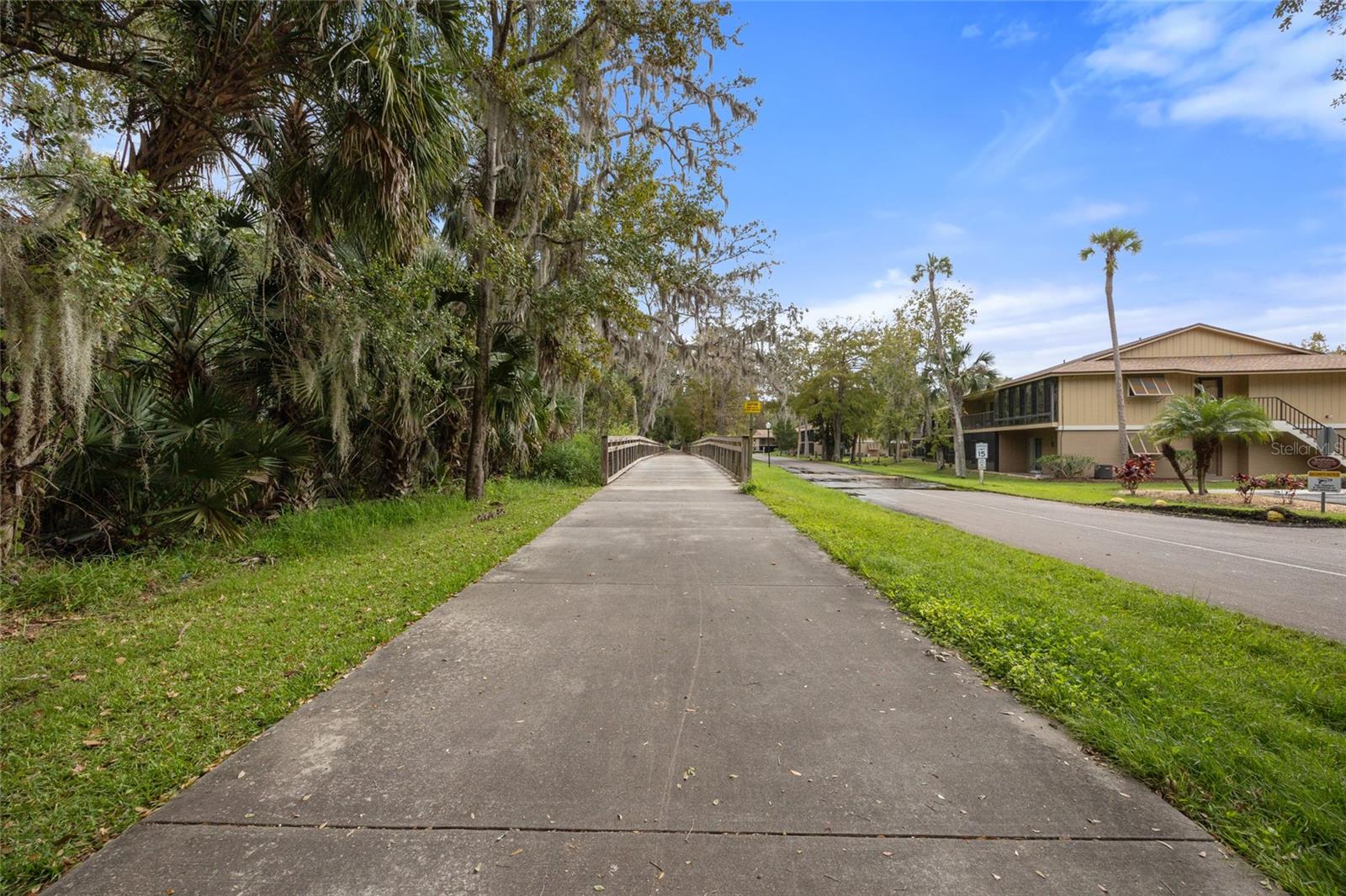 140 ORCHID WOODS CT #8B, DELTONA, FL, 32725