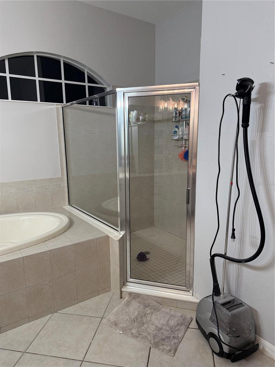 240 DOVE TRL, BRADENTON, FL, 34212