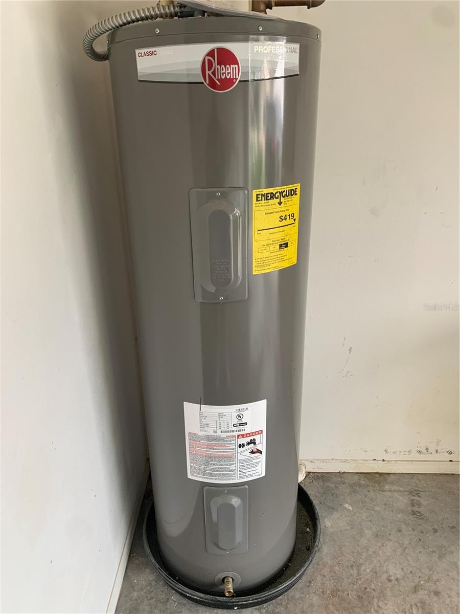 718 VILLITA LN, LADY LAKE, FL, 32159