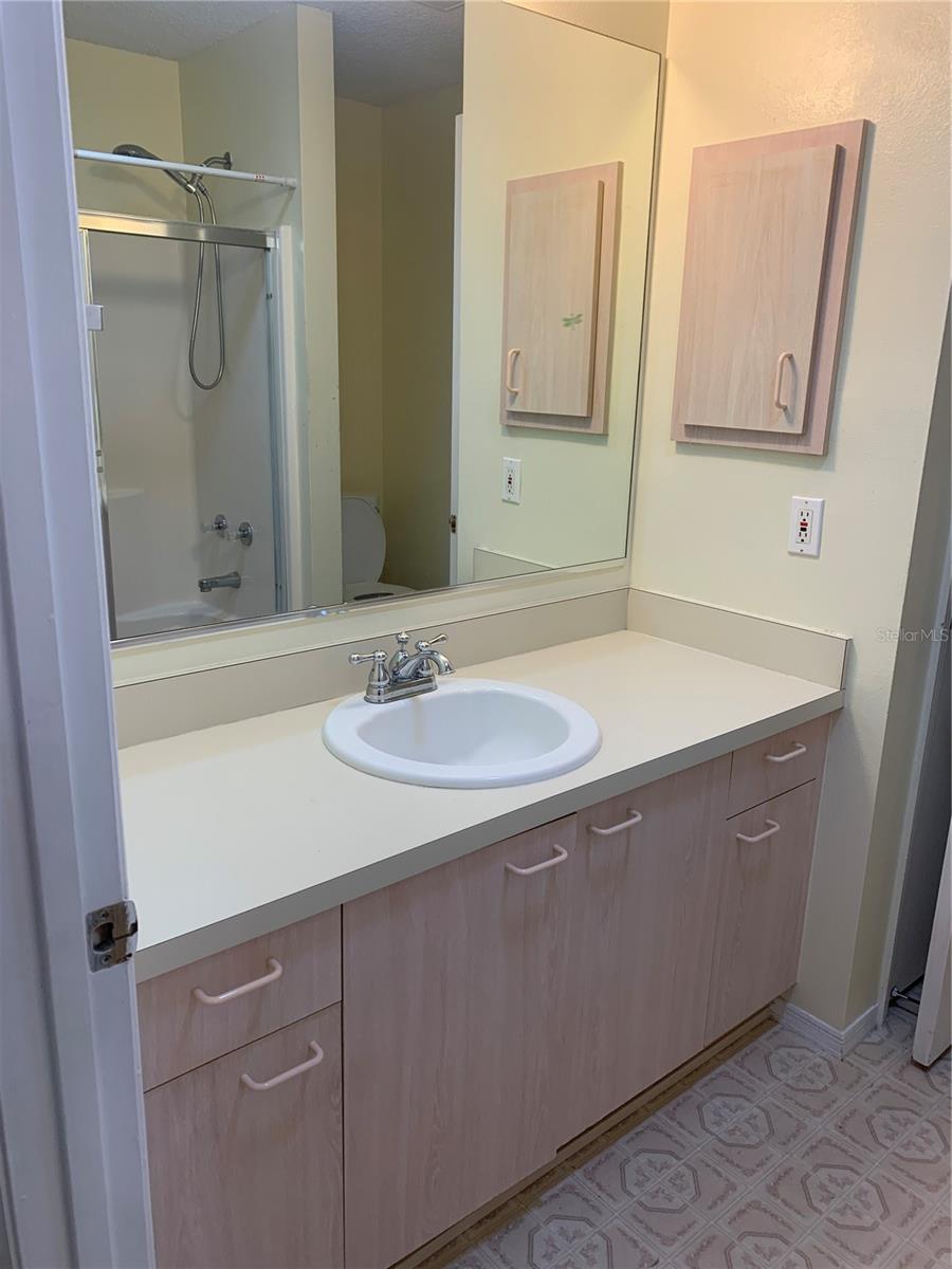 718 VILLITA LN, LADY LAKE, FL, 32159