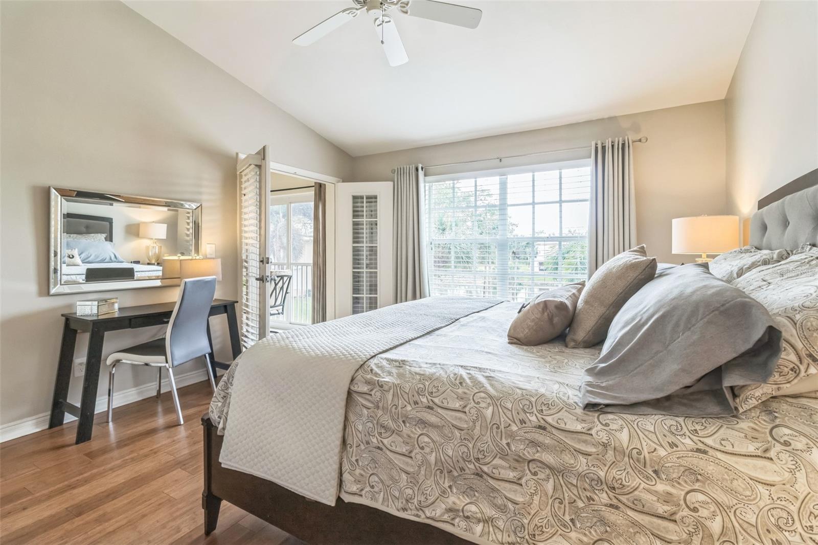 752 WIGGINS LAKE DR #201, NAPLES, FL, 34110