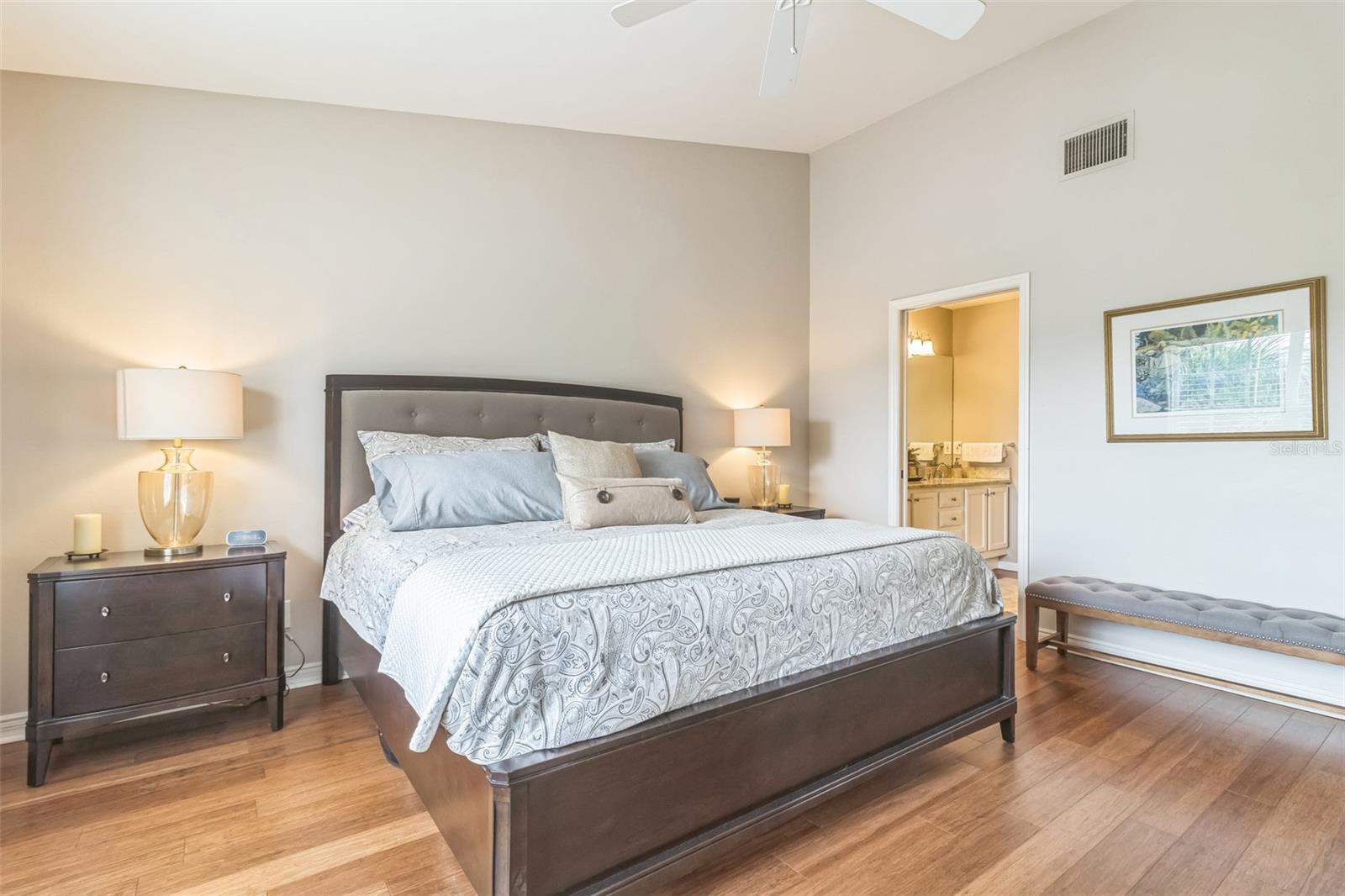 752 WIGGINS LAKE DR #201, NAPLES, FL, 34110