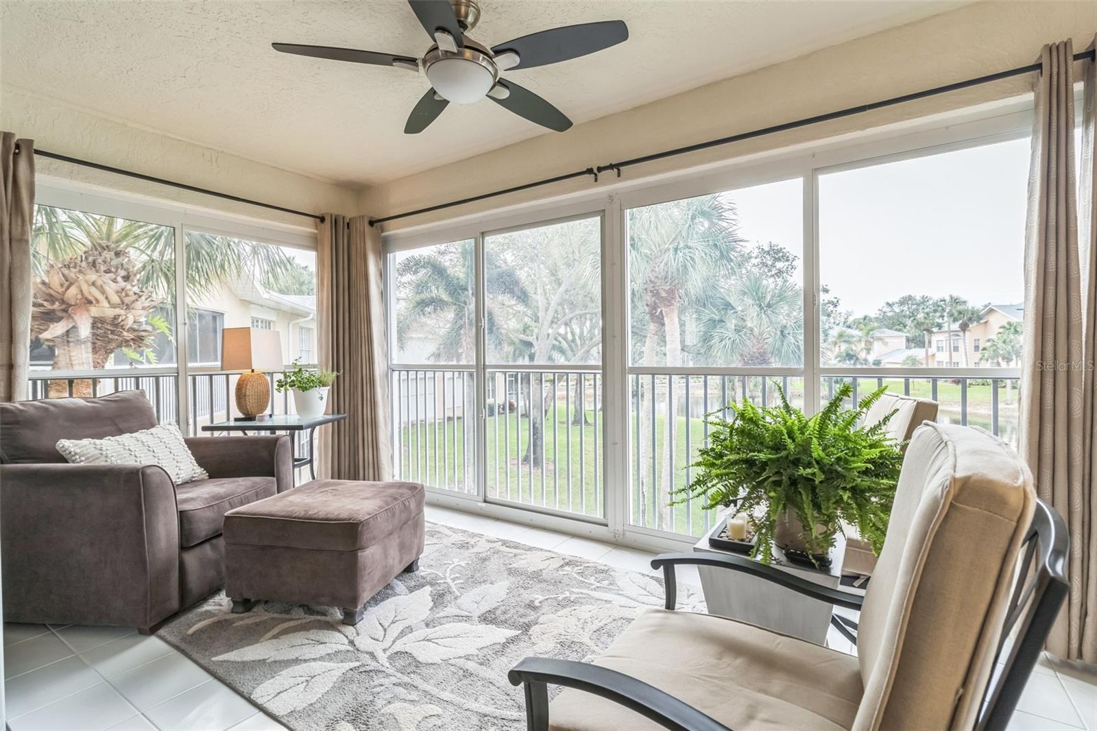 752 WIGGINS LAKE DR #201, NAPLES, FL, 34110