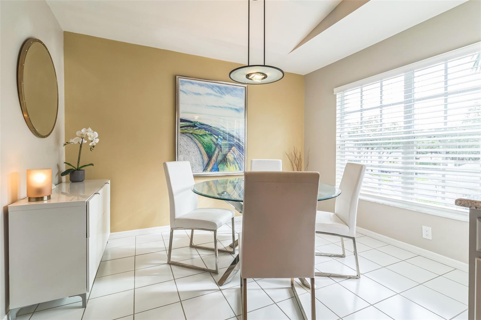 752 WIGGINS LAKE DR #201, NAPLES, FL, 34110