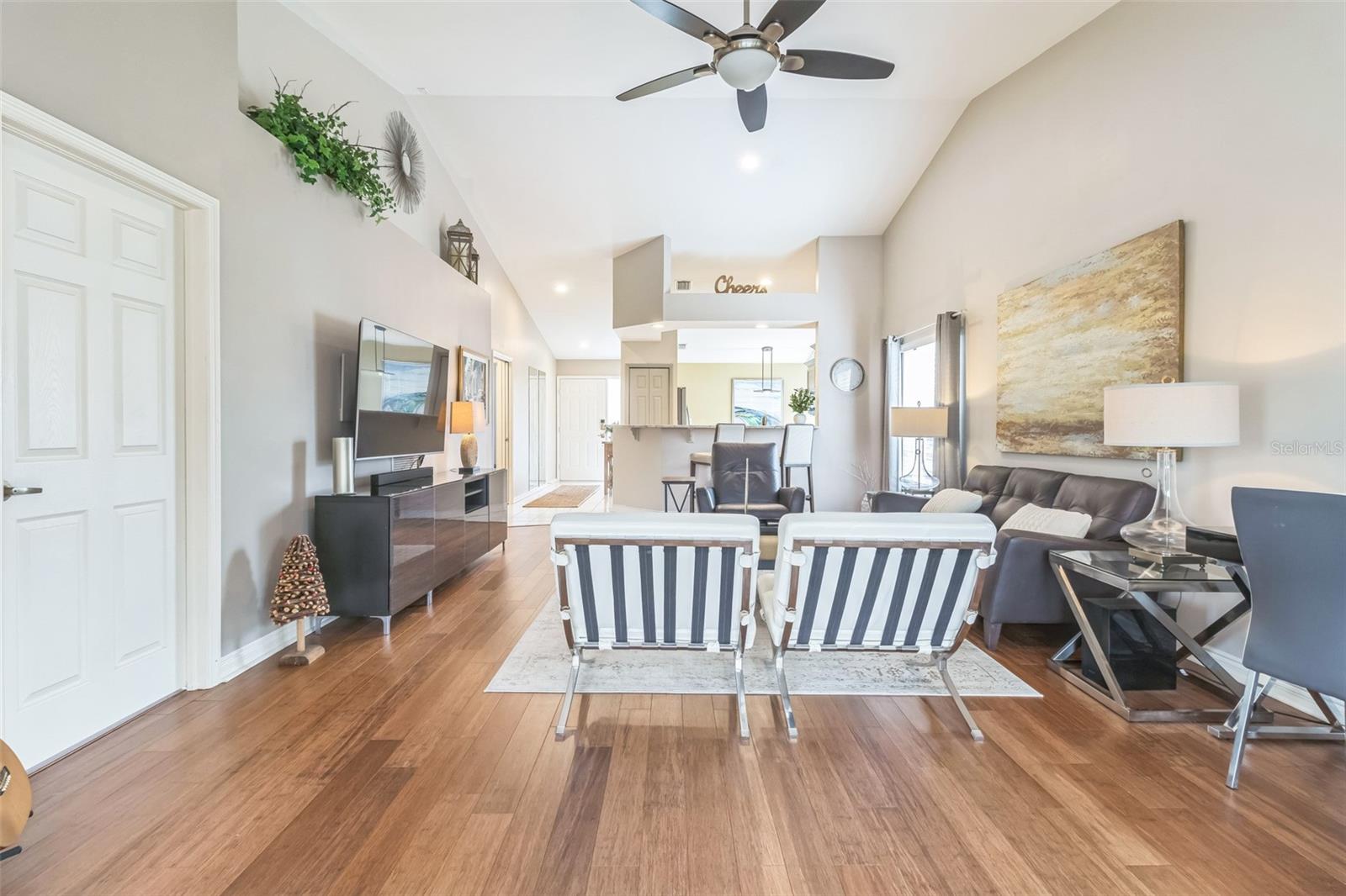 752 WIGGINS LAKE DR #201, NAPLES, FL, 34110