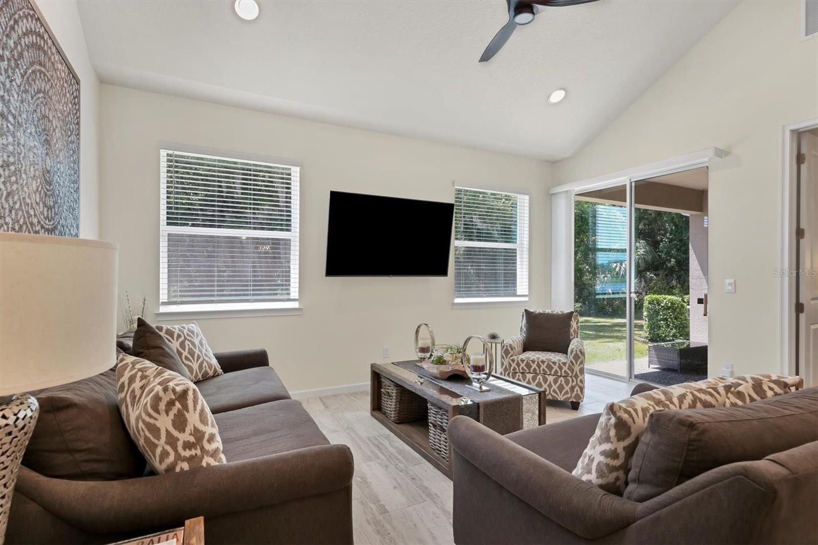 11454 ROLLING GREEN DR, BRADENTON, FL, 34211