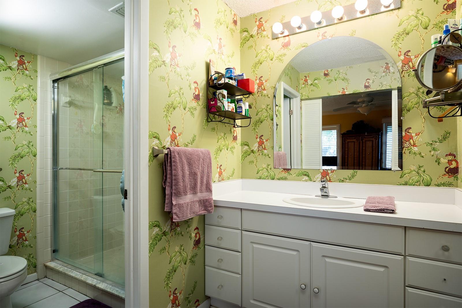 3 ESCONDIDO CIR #18, ALTAMONTE SPRINGS, FL, 32701